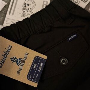 🩳🍍🩳 • 👅 Chubbies x Comfort Vibes 👅 • 🍍 🩳 🍍